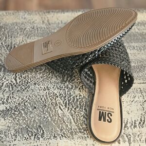 SM New York Women's Black Woven Sandals